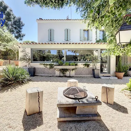 La Paradis Villa *